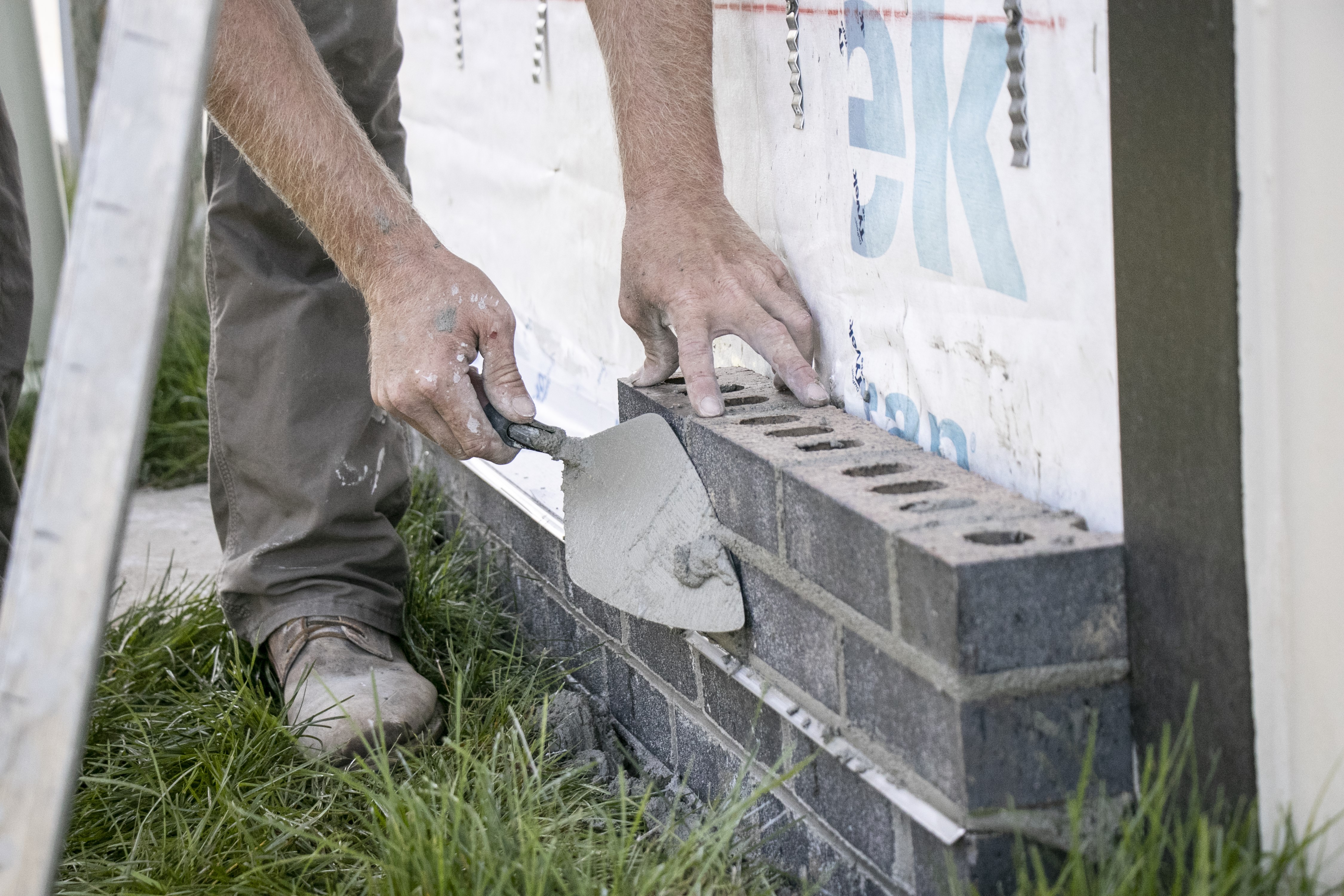 brick trowel 3